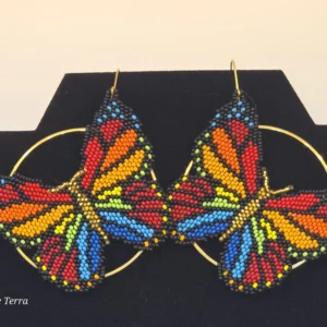 Aretes mariposa chakiras arcoíris